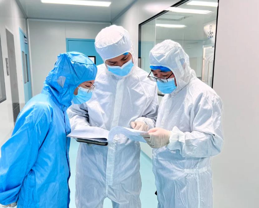 喜訊連連！明德制藥大容量注射劑三腔袋生產線小試、中試雙獲成功
